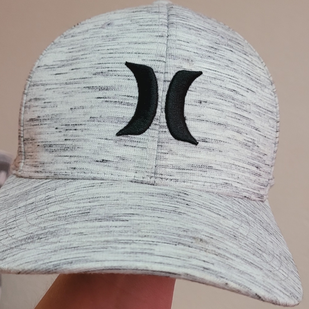 Hurley had size small-medium